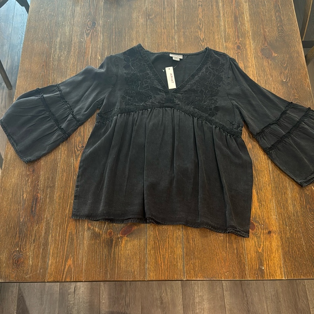 Ariat Woman’s blouse size L